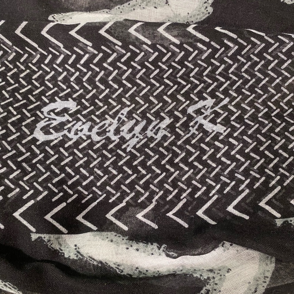 Pretty Lightweight Chevron Patterned Infinity Scarf OS - Picture 6 of 6
